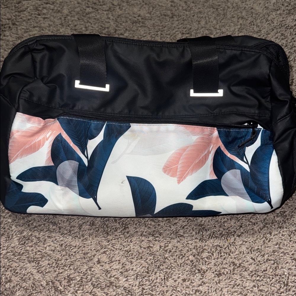 Vooray Women's Floral Gym Bag - Picture 4 of 12